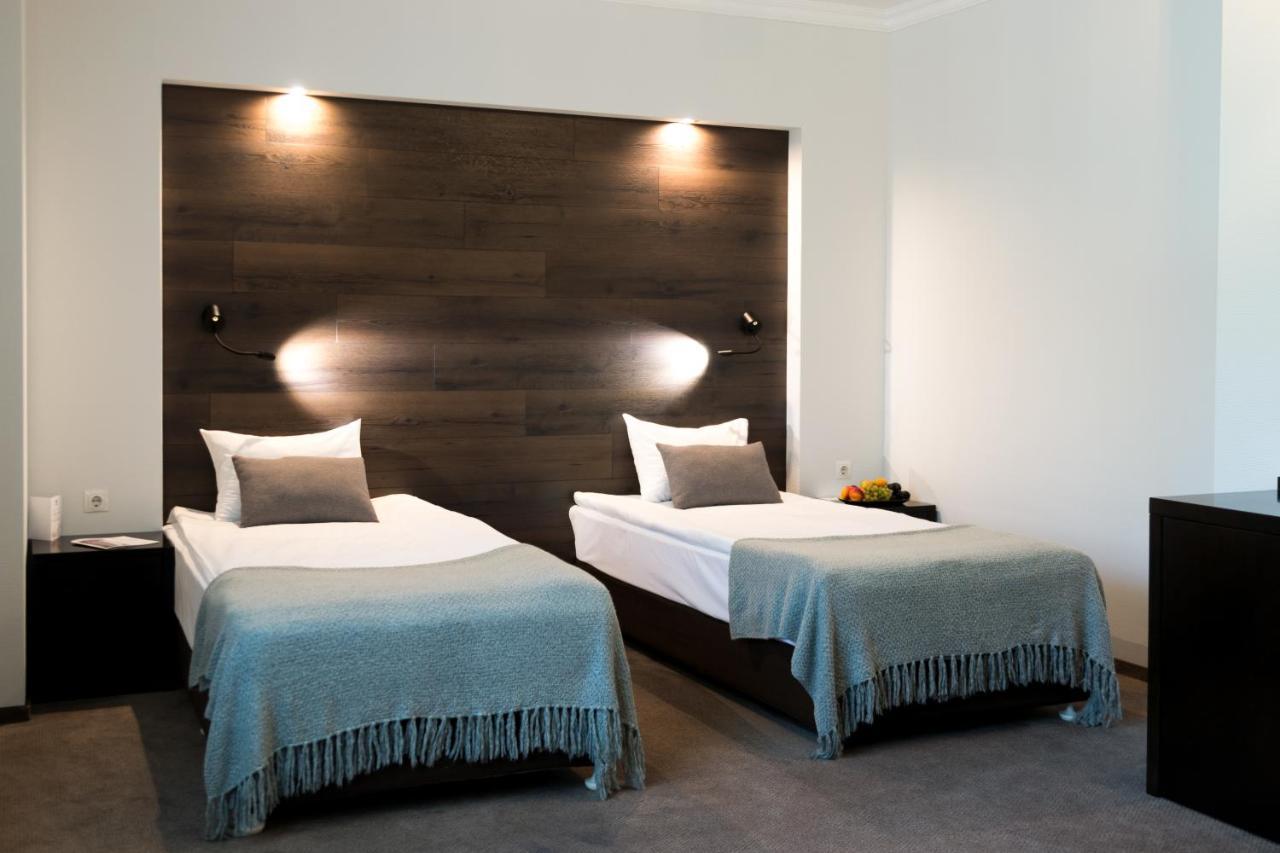 Riverside- Hotel And Mice TTchernihiv Extérieur photo