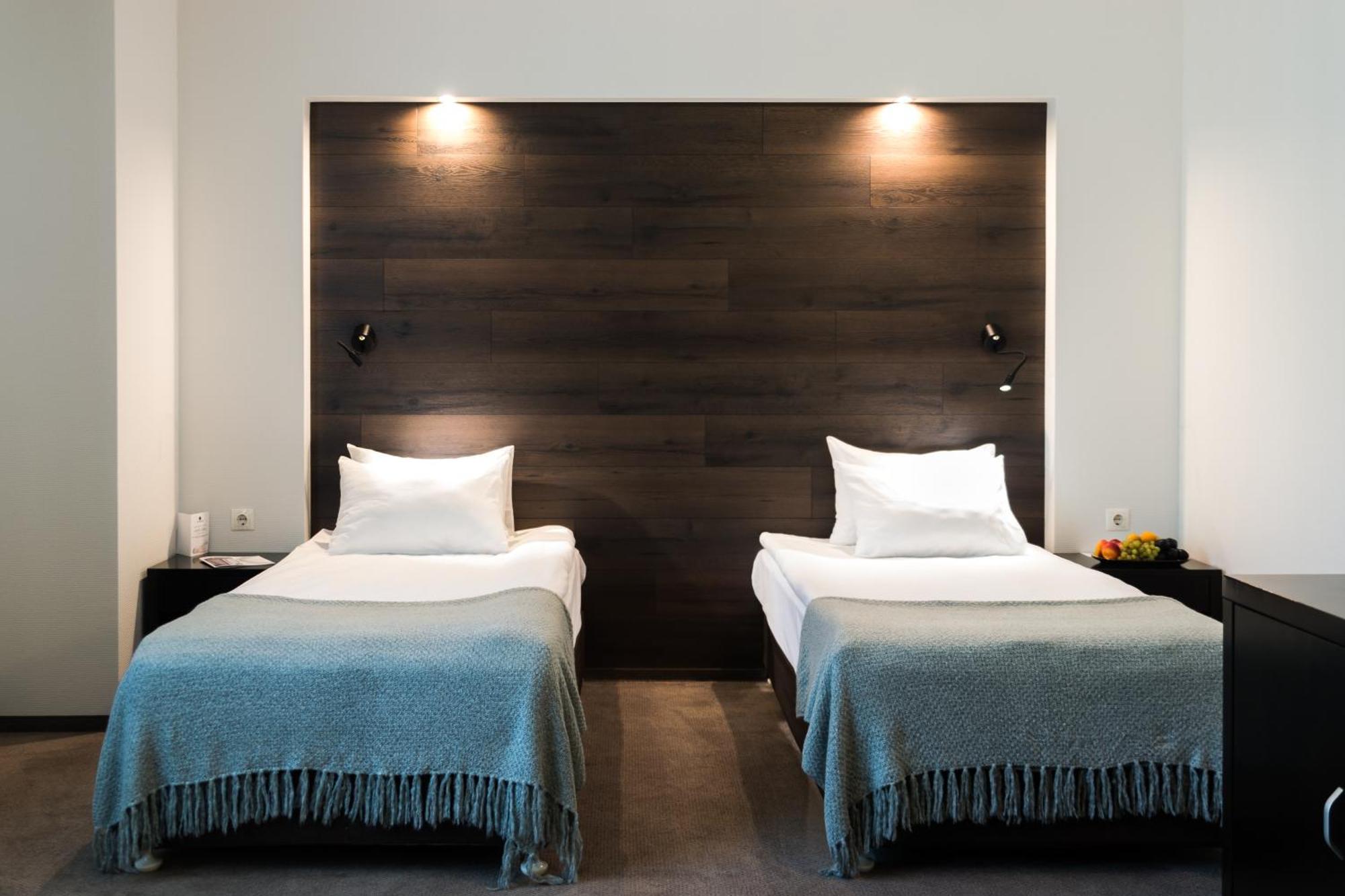 Riverside- Hotel And Mice TTchernihiv Extérieur photo