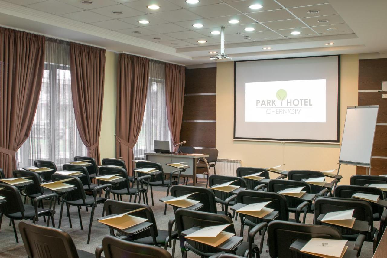 Riverside- Hotel And Mice TTchernihiv Extérieur photo