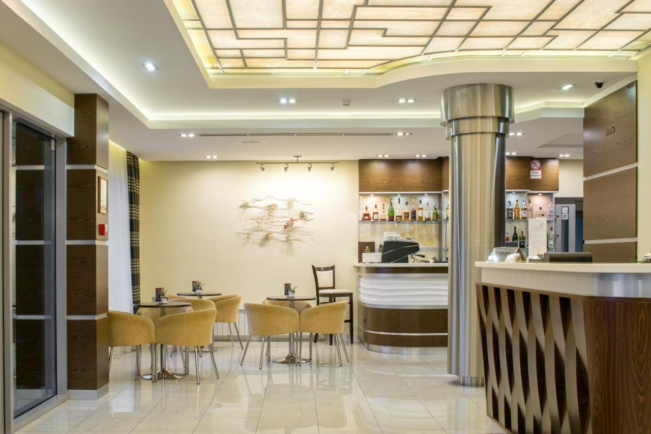 Riverside- Hotel And Mice TTchernihiv Extérieur photo