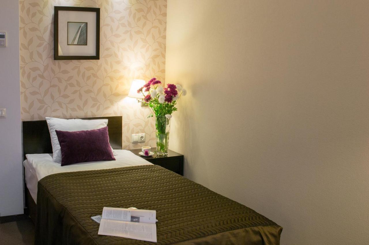 Riverside- Hotel And Mice TTchernihiv Extérieur photo