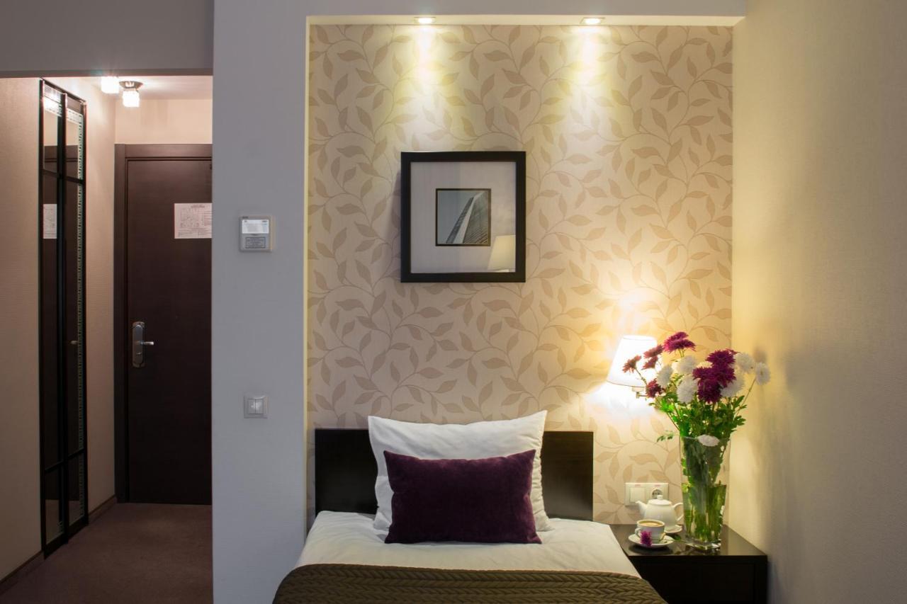 Riverside- Hotel And Mice TTchernihiv Extérieur photo