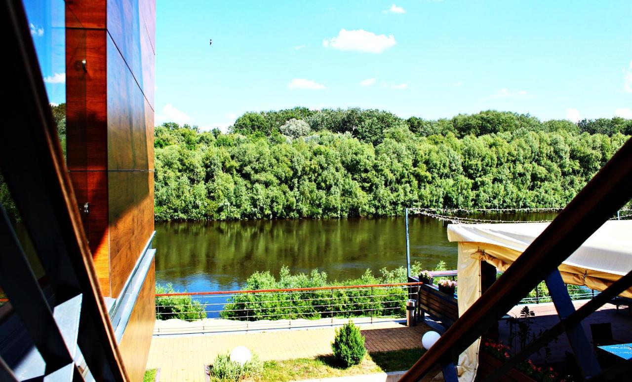 Riverside- Hotel And Mice TTchernihiv Extérieur photo